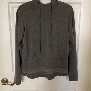Women’s Adrienne Vittadini Gray Hoodie, Size M